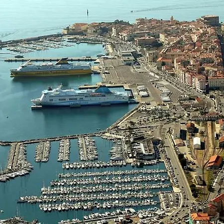 Appartement Flottant Ajaccio (Corsica)