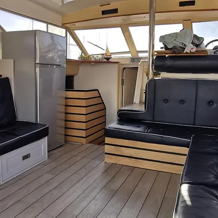 Flottant * Ajaccio (Corsica)